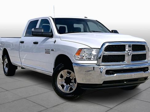 Used 2018 RAM 2500 Tradesman w/ Chrome Appearance Group image 2
