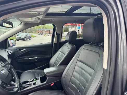 Used 2017 Ford Escape Titanium image 24