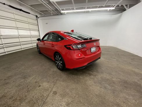 Used 2022 Honda Civic EX-L image 4