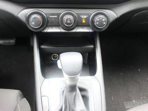 Certified 2024 Kia Forte LXS FWD image 29