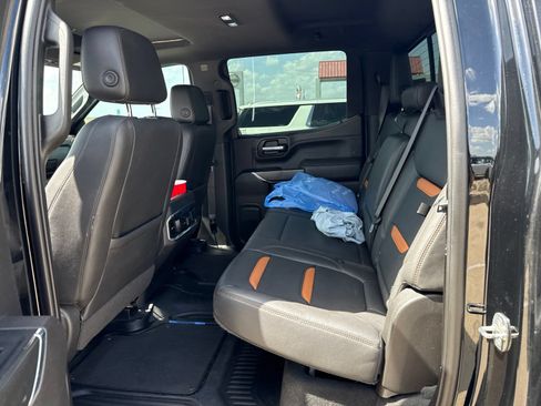 Used 2022 GMC Sierra 1500 AT4 w/ AT4 Premium Package AWD/4WD image 13