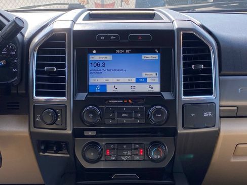 Used 2017 Ford F250 XLT w/ XLT Premium Package AWD/4WD image 22