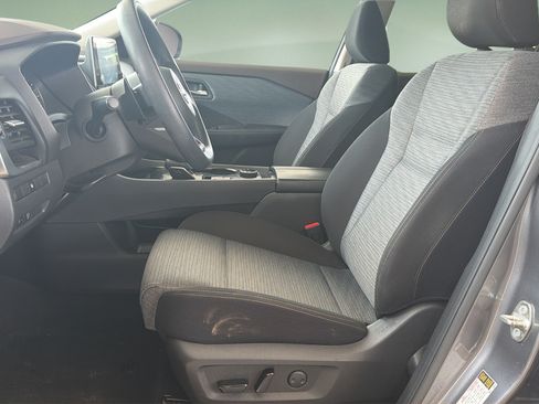 Certified 2023 Nissan Rogue SV AWD/4WD image 17
