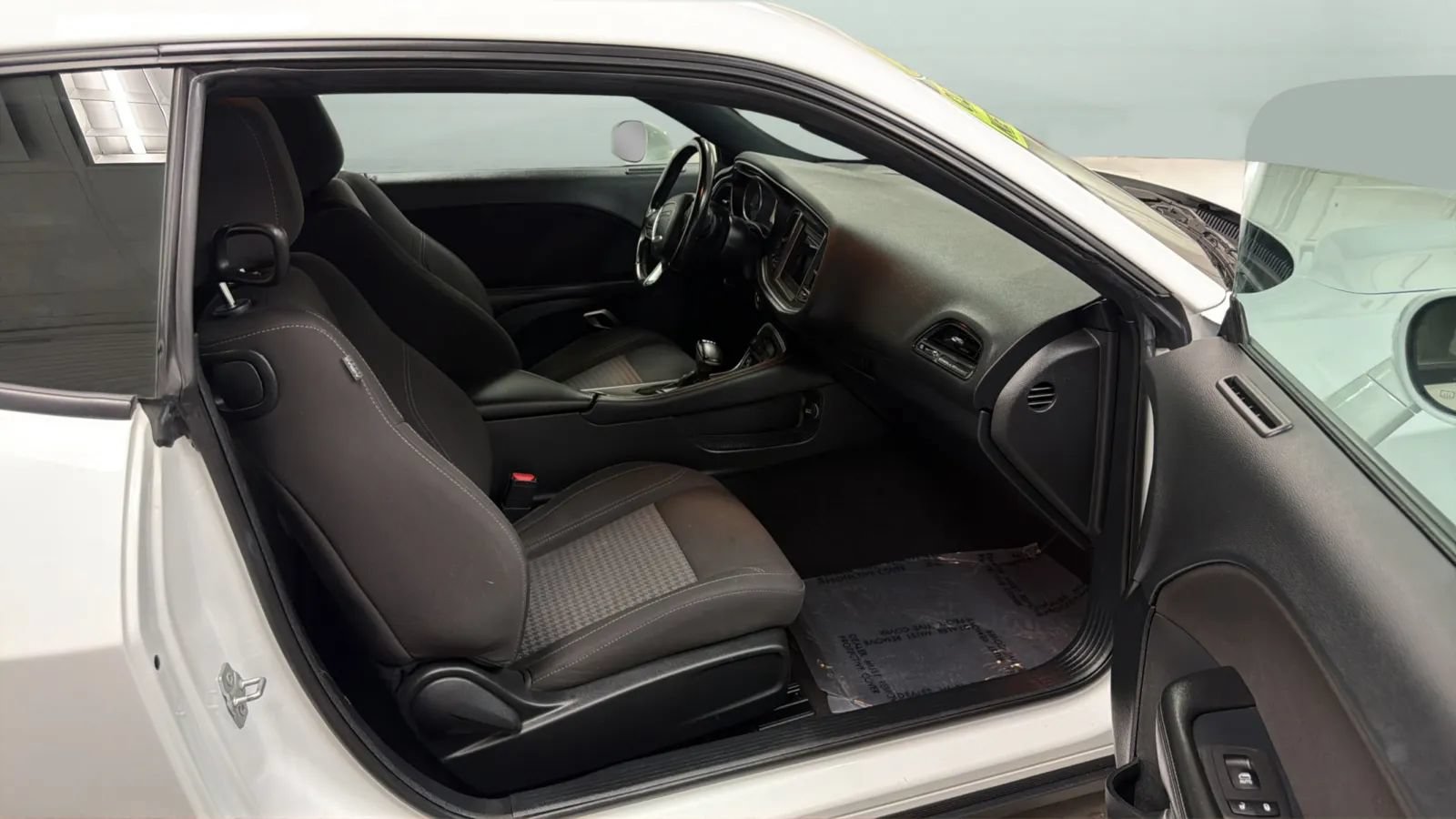 Used 2020 Dodge Challenger SXT RWD image 23
