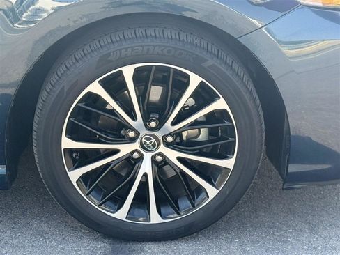 Used 2019 Toyota Camry SE FWD image 9