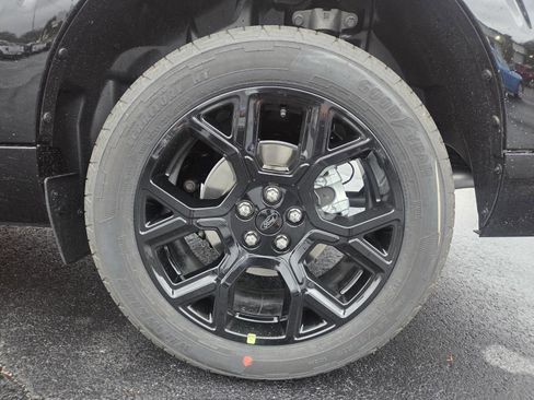 New 2026 Ford Maverick Lobo AWD/4WD image 9