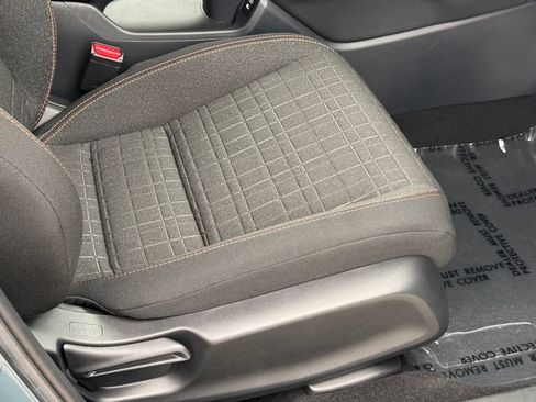 Certified 2025 Honda HR-V Sport image 9