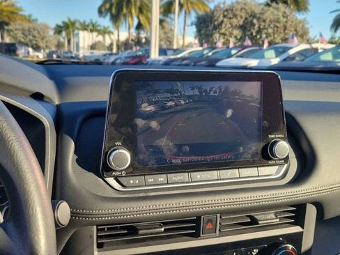 Certified 2025 Nissan Rogue S image 22