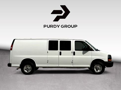 Used 2022 GMC Savana 3500 Extended w/ Driver Convenience Package RWD image 6