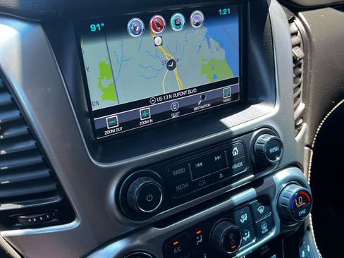 Used 2019 Chevrolet Suburban LT AWD/4WD image 31