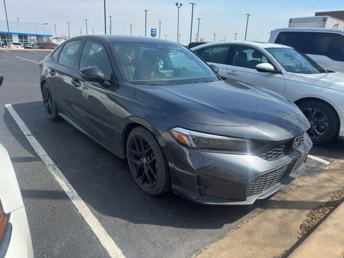 Used 2025 Honda Civic Sport image 1