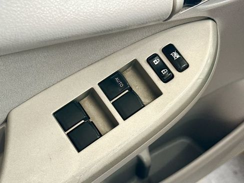 Used 2010 Toyota Corolla LE FWD image 17