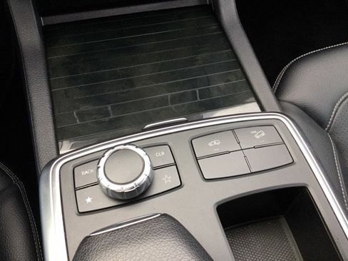 Used 2016 Mercedes-Benz GL 450 4MATIC image 19