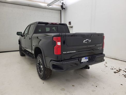 New 2026 Chevrolet Silverado 1500 ZR2 image 25