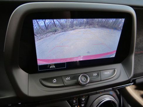 Used 2022 Chevrolet Camaro ZL1 image 17