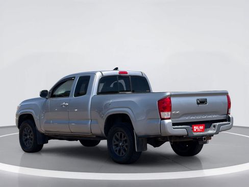 Used 2018 Toyota Tacoma SR w/ SR Convenience Package AWD/4WD image 3