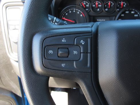 Used 2023 Chevrolet Silverado 1500 Custom image 21