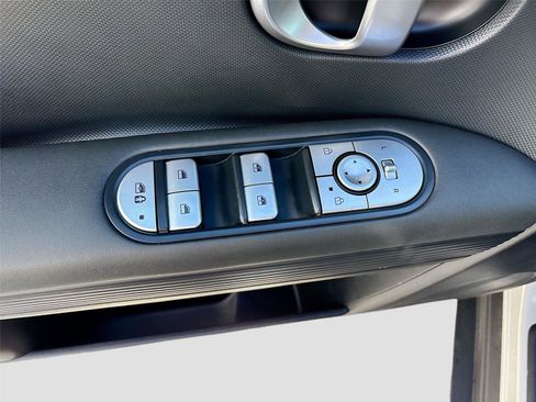 Used 2024 Hyundai Ioniq 5 SEL RWD image 18