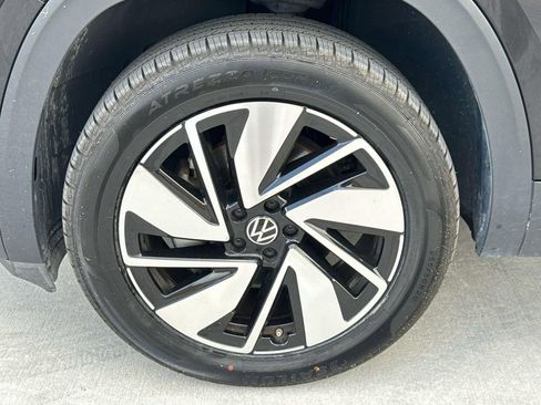Used 2024 Volkswagen Atlas SE FWD image 8