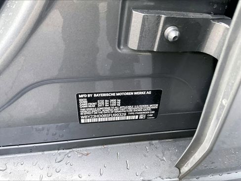 Certified 2025 BMW i4 eDrive40 image 33