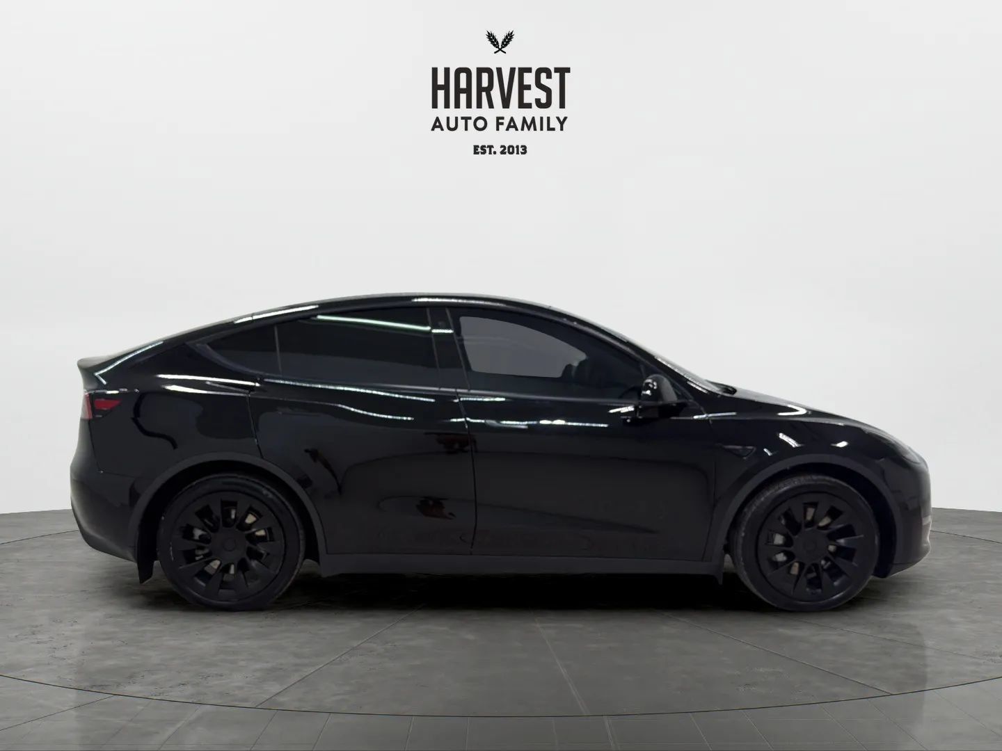 Used 2022 Tesla Model Y Long Range AWD/4WD image 8