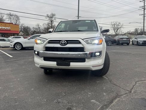 Used 2022 Toyota 4Runner Limited image 2