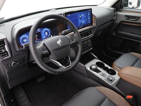 Used 2025 Ford Bronco Sport Outer Banks w/ Outer Banks Tech Package+ image 14