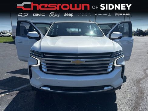 Used 2023 Chevrolet Suburban High Country AWD/4WD image 19