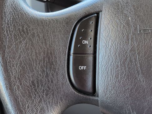 Used 2010 Ford E-350 and Econoline 350 Super Duty RWD image 19