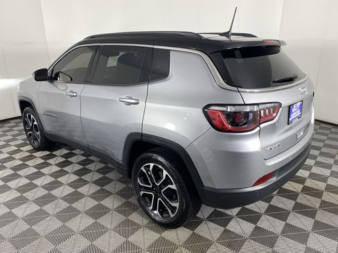Used 2023 Jeep Compass Limited w/ Sun and Sound Group AWD/4WD image 10