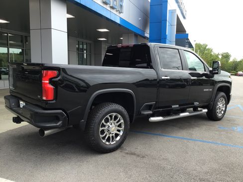 New 2026 Chevrolet Silverado 2500 LT w/ Z71 Chrome Sport Edition AWD/4WD image 5