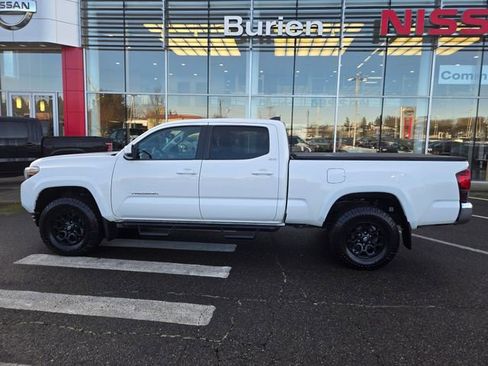 Used 2022 Toyota Tacoma SR5 image 11