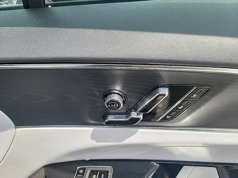 Certified 2024 Cadillac Lyriq Luxury RWD image 13