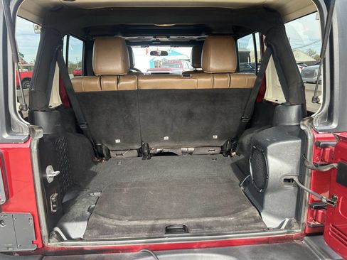 Used 2011 Jeep Wrangler Unlimited Rubicon w/ Trailer Tow Group image 8