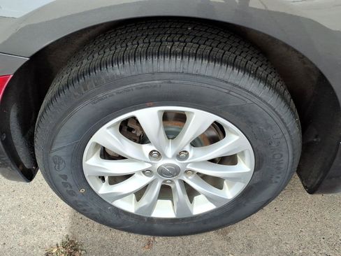 Used 2017 Chrysler Pacifica Touring-L FWD image 21