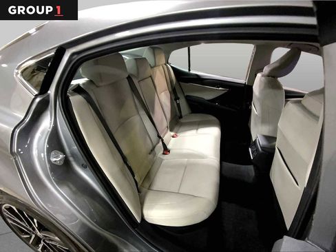 Used 2025 Toyota Camry XLE AWD/4WD image 20