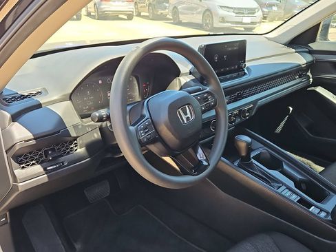 Used 2025 Honda Accord LX image 15