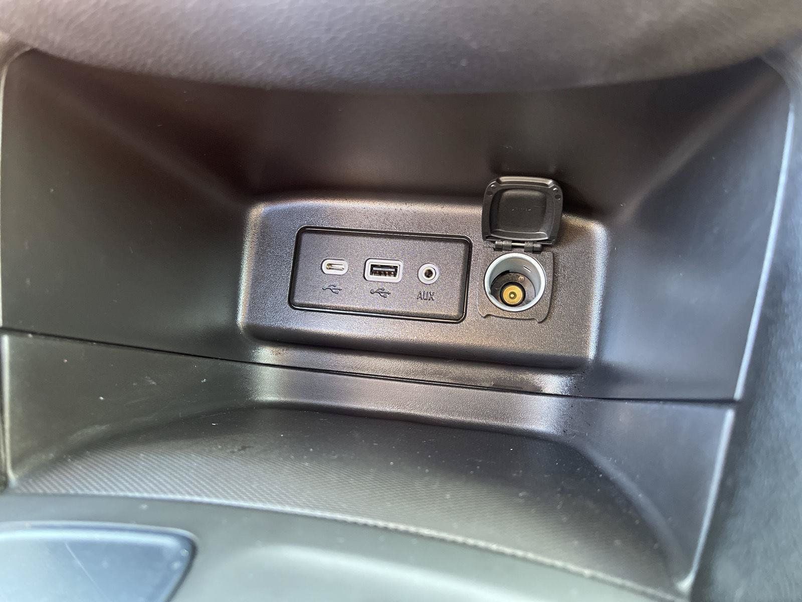 Used 2024 Chevrolet Equinox LT FWD image 26