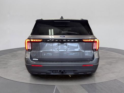 Certified 2025 Ford Explorer Active image 5