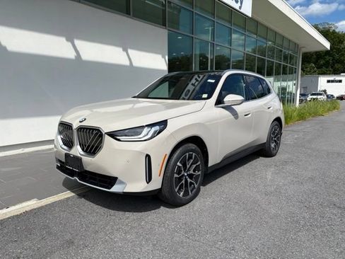 New 2026 BMW X3 xDrive30i w/ Convenience Package AWD/4WD image 3