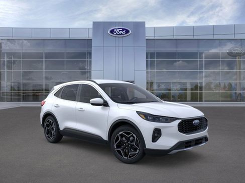 New 2026 Ford Escape Platinum w/ Premium Technology Package image 7
