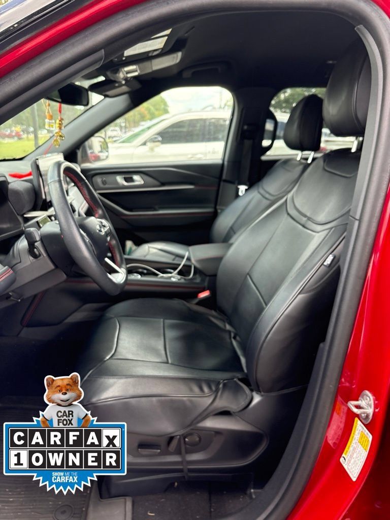 Used 2025 Ford Explorer ST-Line w/ Premium Package RWD image 4