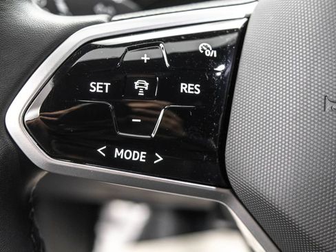 Used 2023 Volkswagen ID.4 Pro image 16