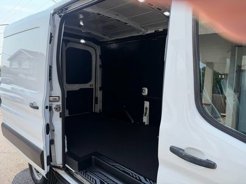 Used 2023 Ford Transit 350 Medium Roof RWD image 28