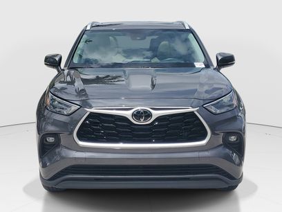 Used 2023 Toyota Highlander XLE