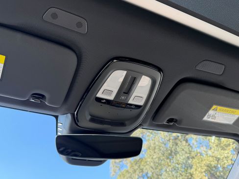 New 2026 Volvo XC60 B5 Core AWD/4WD image 15