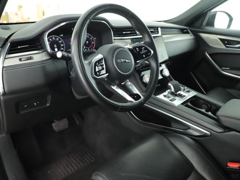 Used 2025 Jaguar F-PACE R-Dynamic S AWD/4WD image 10