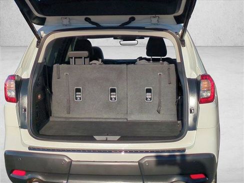 Used 2023 Subaru Ascent Onyx Edition image 6