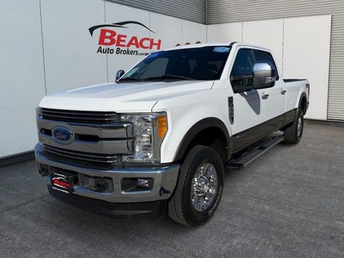 Used 2017 Ford F350 Lariat w/ Lariat Ultimate Package image 3