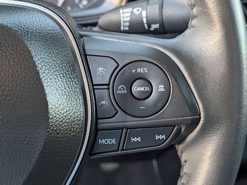 Used 2025 Toyota Corolla SE image 21